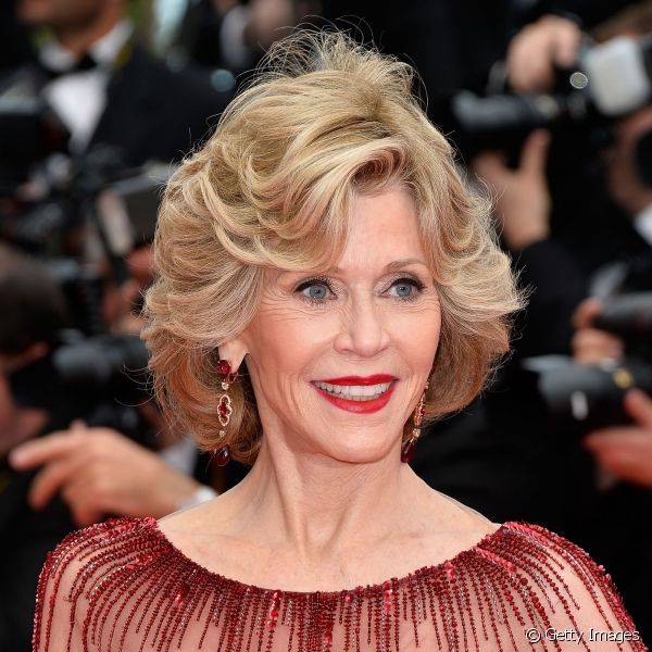Jane Fonda mostrou que o batom vermelho ? ideal para todas as idades